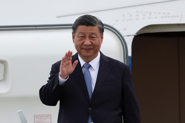 Китайският президент Си Дзинпин пристигна в Съединените щати за първото