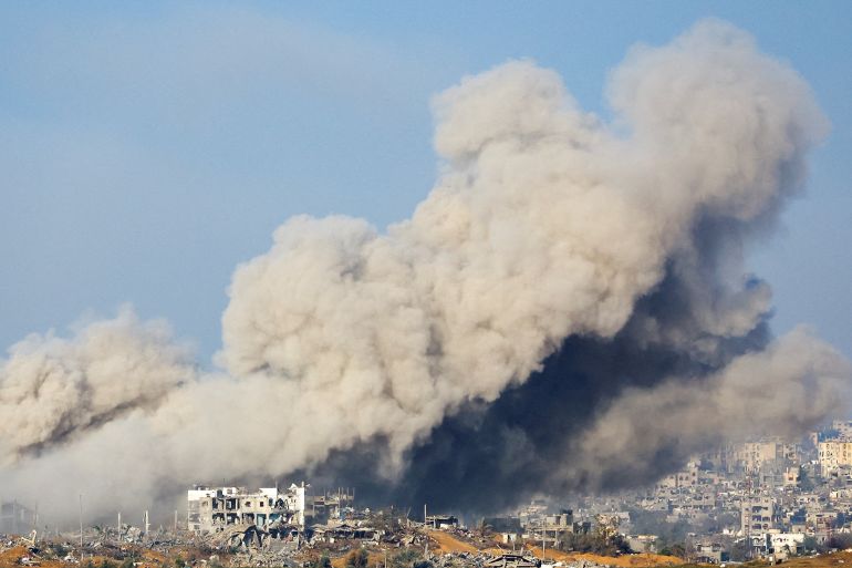 Smoke rises from Gaza following an explosion, amid the ongoing conflict between Israel and the Palestinian group Hamas, as seen from southern Israel November 15, 2023. REUTERS/Alexander Ermochenko TPX IMAGES OF THE DAY