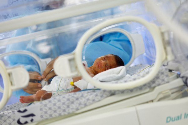 Най уязвимите пациенти в болницата ал Шифа – десетки преждевременно родени бебета