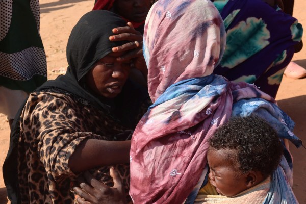 Суданските хуманитарни работници рискуват да бъдат „отвлечени и изнасилени“, предупреждават експерти