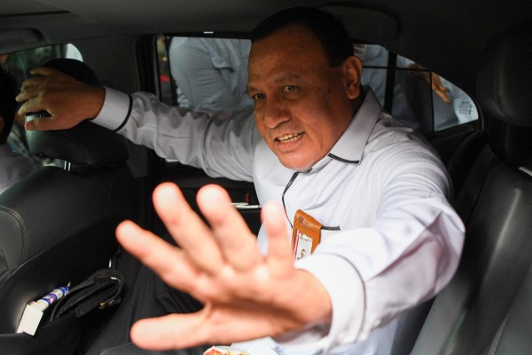 Ръководителят на антикорупционната служба на Индонезия Фирли Бахри е изправен пред обвинения в изнудване