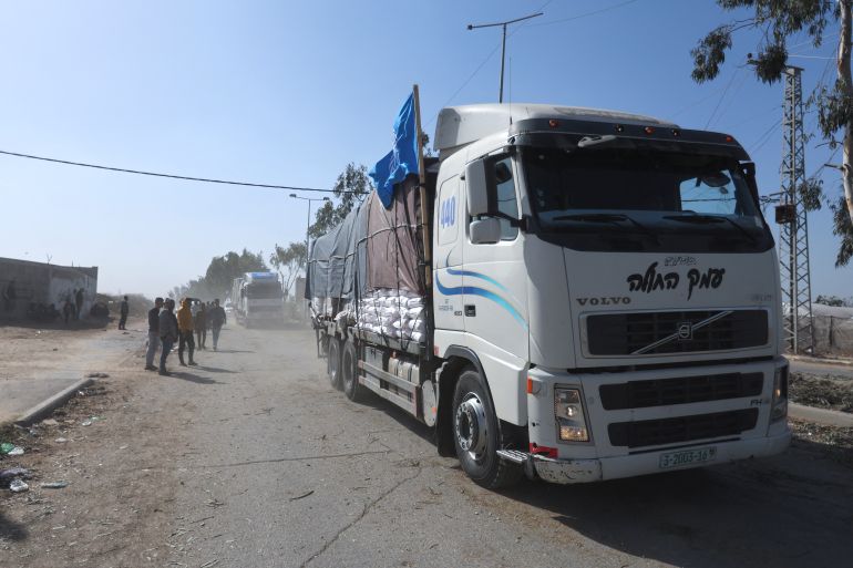 UN trucks carrying humanitarian aid heads towards north Gaza during a temporary truce between Israel and Hamas