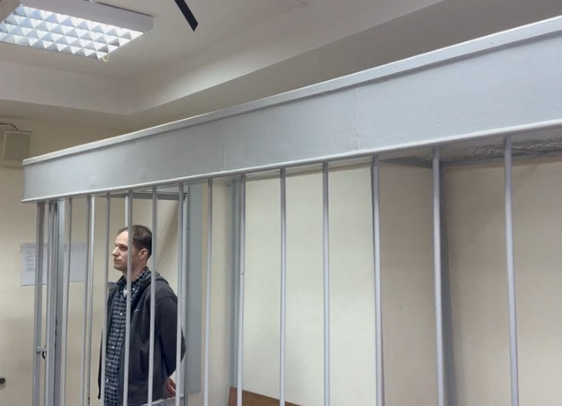 Un tribunal russe prolonge la détention du journaliste du WSJ Evan Gershkovich |  Actualités sur la liberté de la presse