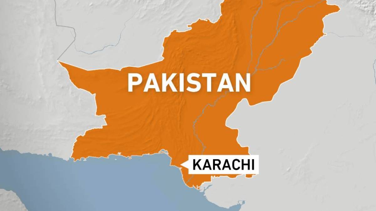 At least 10 killed in shopping mall blaze in Pakistan’s Karachi