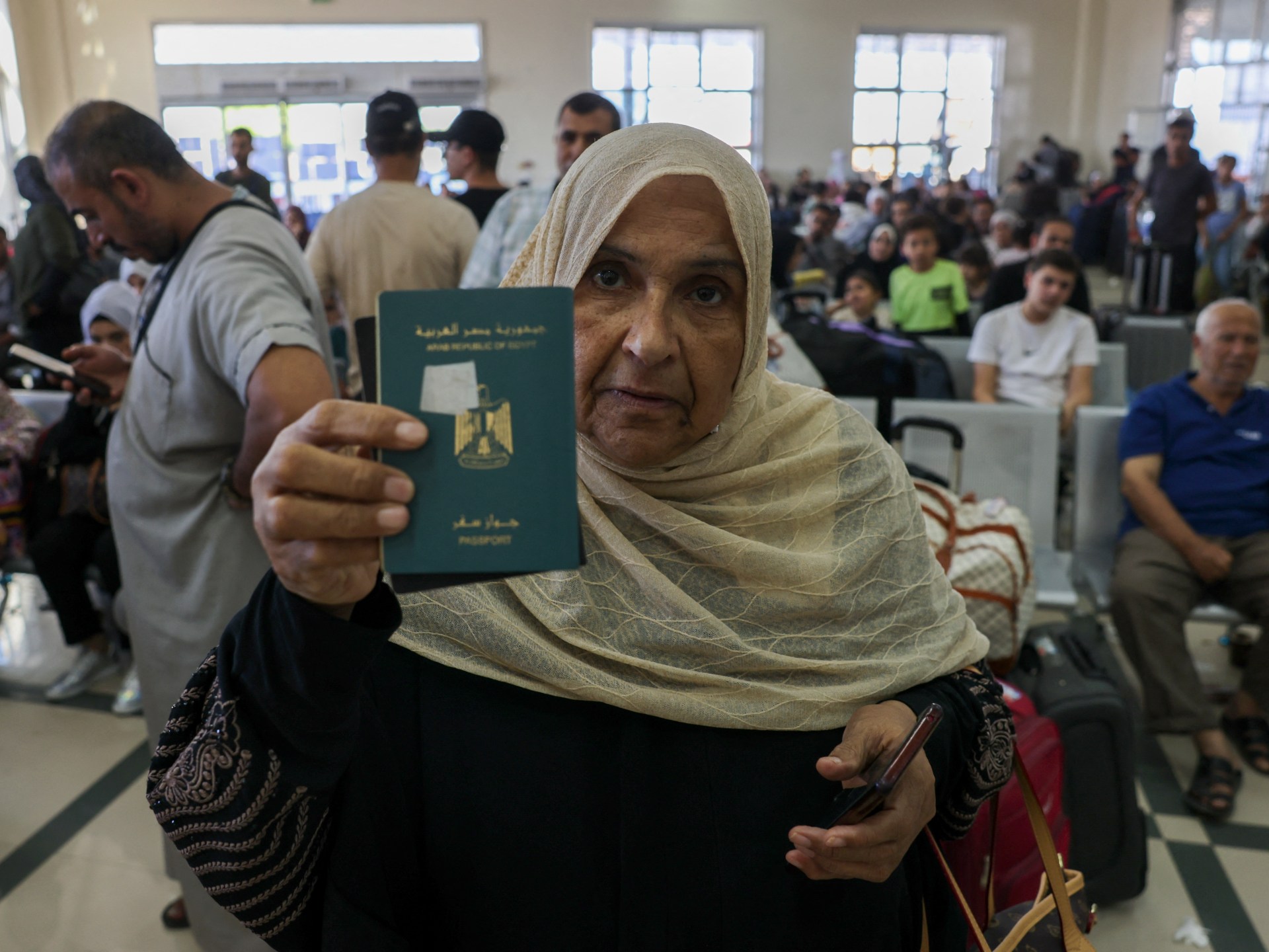 ‘Ölüm gördük’: Gazze’den ayrılmaya çalışan Mısırlılar Refah’ta mahsur kaldı |  İsrail-Filistin çatışmasına ilişkin haberler