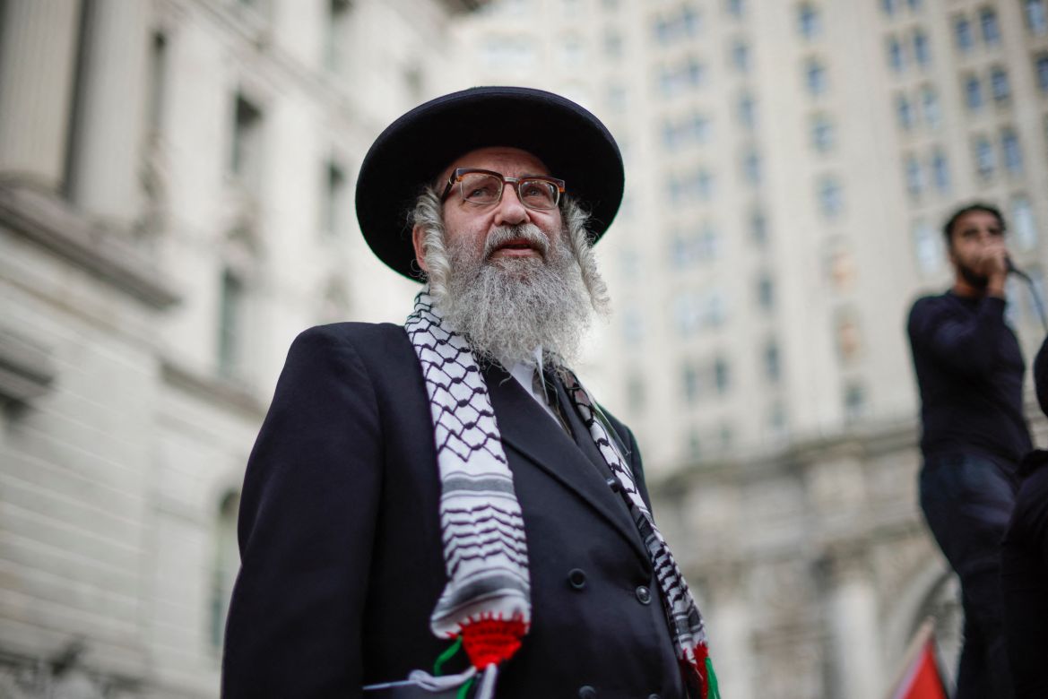 An Orthodox Jewish rabbi attends a rally in support of Palestinians outside Barclays Center in Brooklyn, New York.