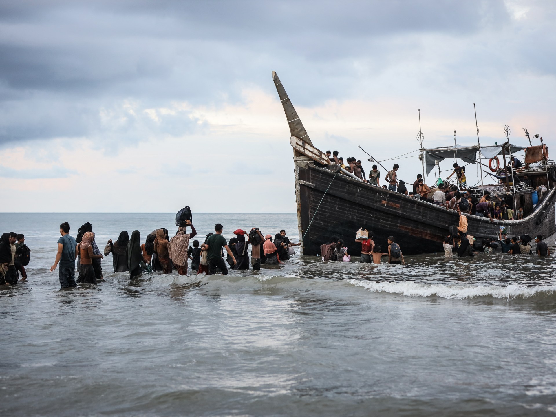 UNHCR: 569 Rohingya died at sea in 2023, highest in nine years | Rohingya News