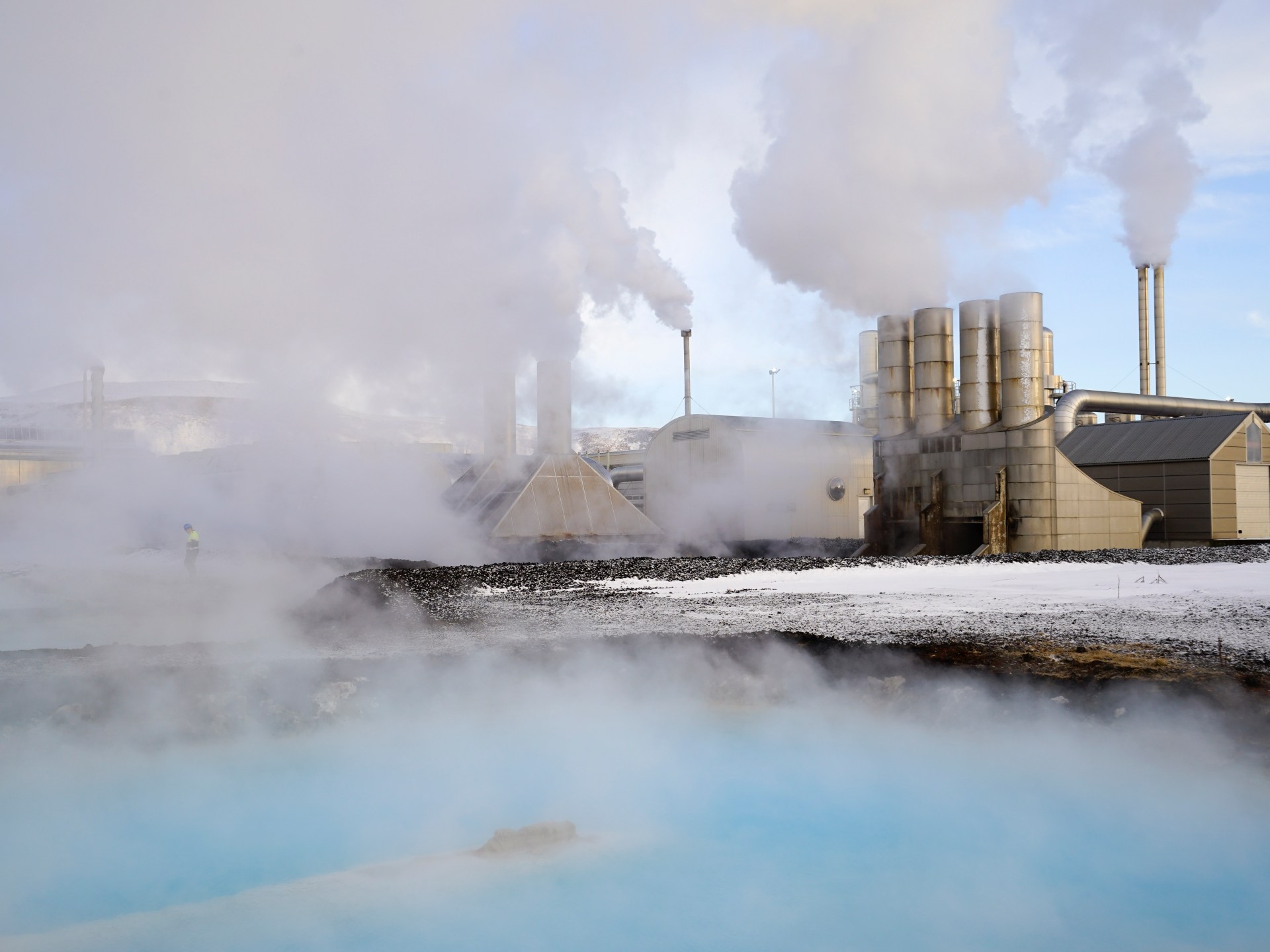 Iceland to guard geothermal energy plant in opposition to danger of volcanic eruption |  Volcanoes information