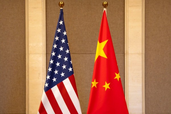 Съединените щати се гледат много по положително от Китай в 24