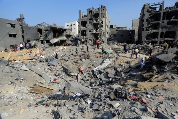 Израелските сили са бомбардирали гъсто натъпкания бежански лагер Джабалия в