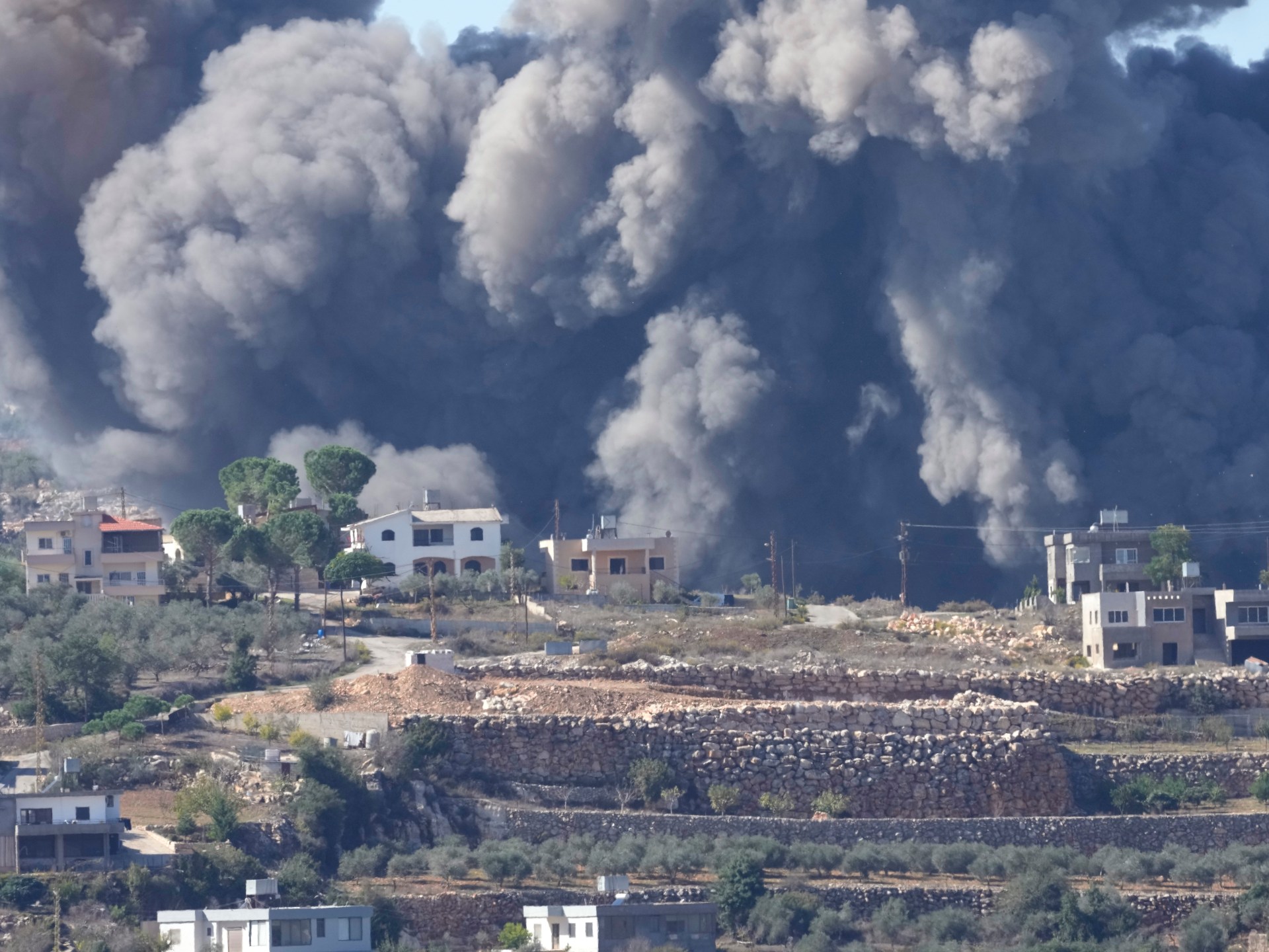 Izraelskie samoloty bombardują południowy Liban po ataku Hezbollahu  Wiadomości o konflikcie izraelsko-palestyńskim