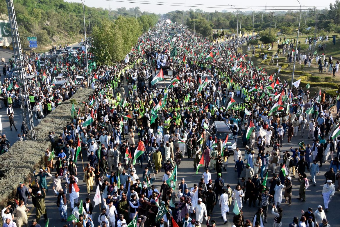 Thousands of supporters of a religious party Tehreek-i-Labbaik Pakistan (TLP) take part in a rally against the Israeli airstrikes on Gaza to show solidarity with Palestinian people, in Islamabad