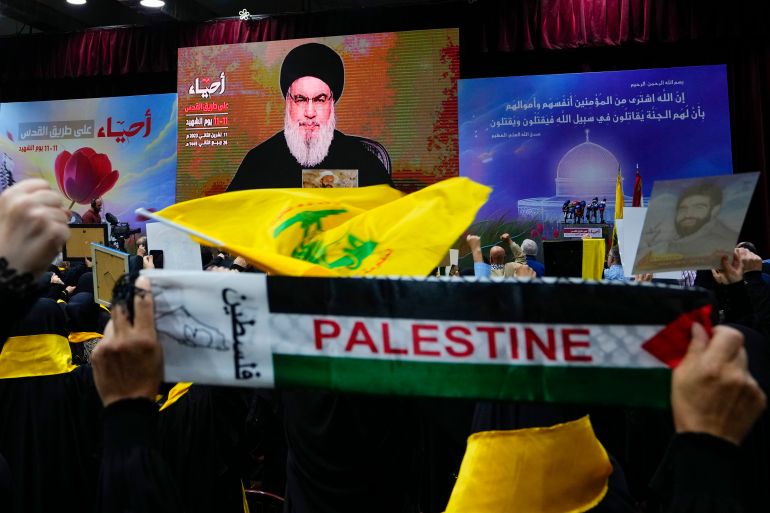 I sostenitori del gruppo Hezbollah sostenuto dall