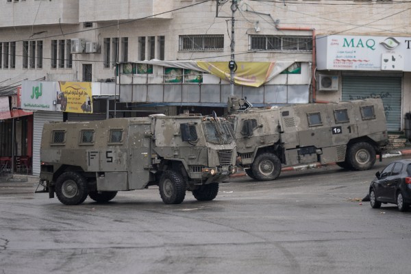 Израел засилва ежедневните набези на окупирания Западен бряг