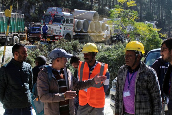 Спасителната операция в Северна Индия за освобождаване на 41 строителни