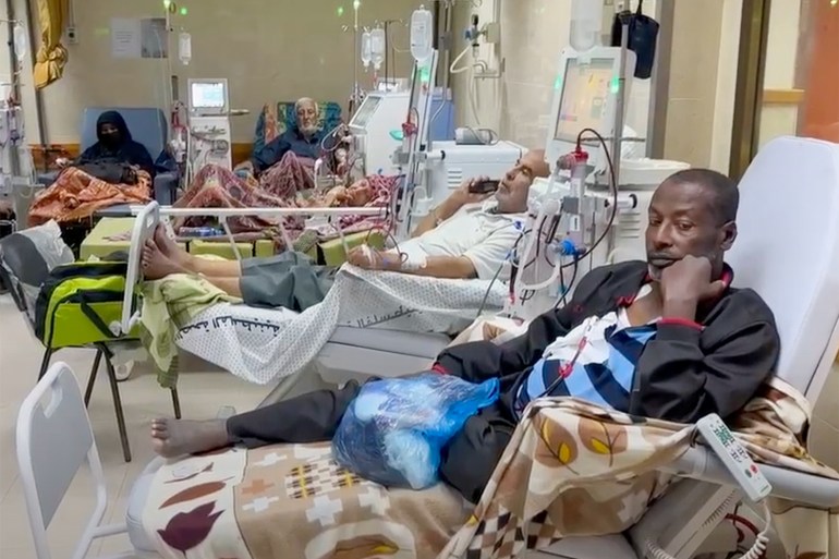 Dialysis patients at Al-Aqsa 