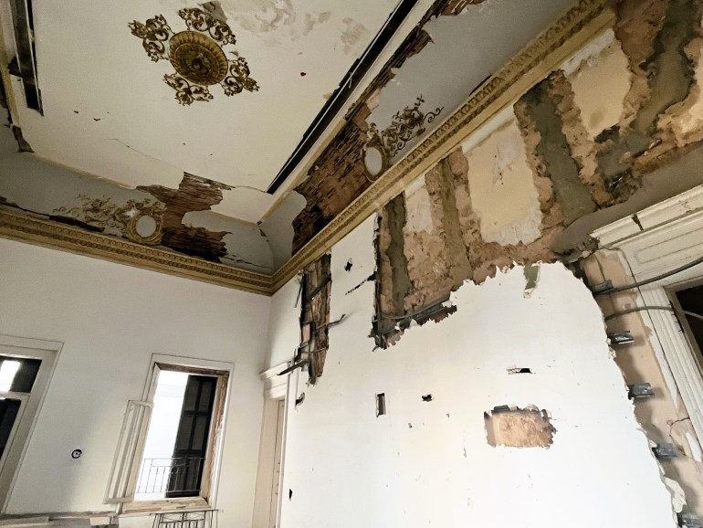 Walla of a room with extensive damage