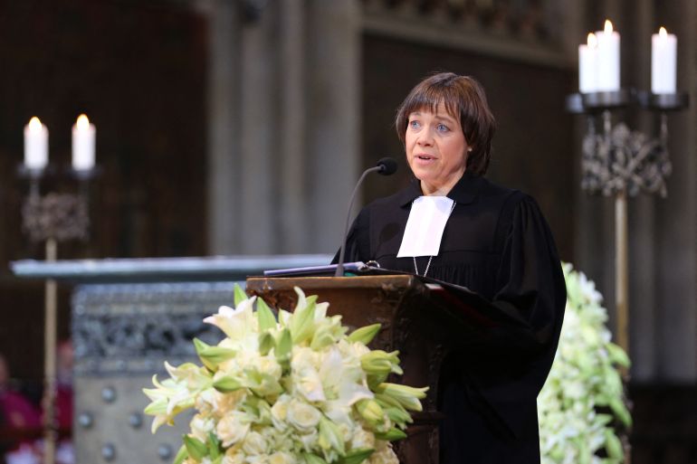Annette Kurschus, leader of the Evangelical Church in Germany addresses a memorial service for the 150 people killed in the Germanwings plane crash in the Cathedral in Cologne, western Germany on April 17, 2015. About 1,400 mourners attend the service, among them 500 relatives of the victims, in northern Europe's largest Gothic church, which will also be broadcast live on screens outside the cathedral and to viewers nationwide. AFP PHOTO / POOL / OLIVER BERG (Photo by OLIVER BERG / POOL / AFP)