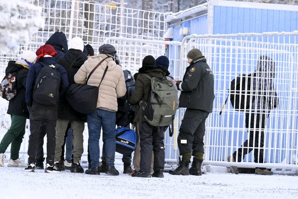 Финландия обяви че ще затвори всички гранични пунктове с Русия