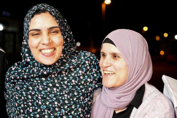 Израел освобождава палестински затворници жени и деца по споразумение с Хамас