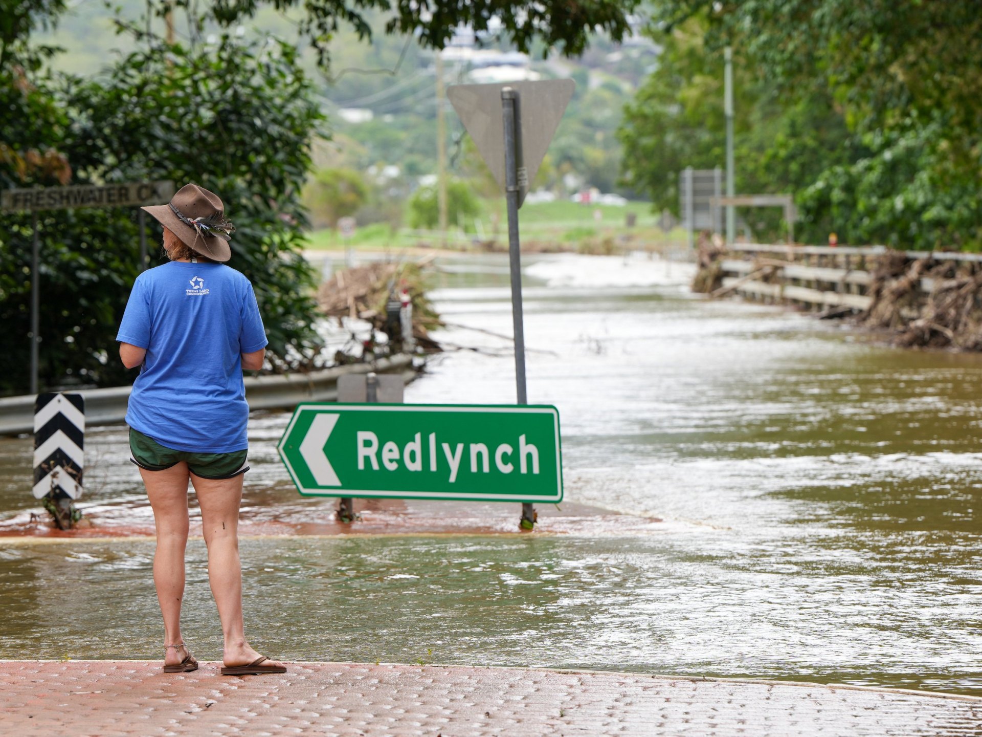 Po povodních, které zasáhly severovýchod Austrálie, byly evakuovány stovky lidí  Zprávy o klimatické krizi