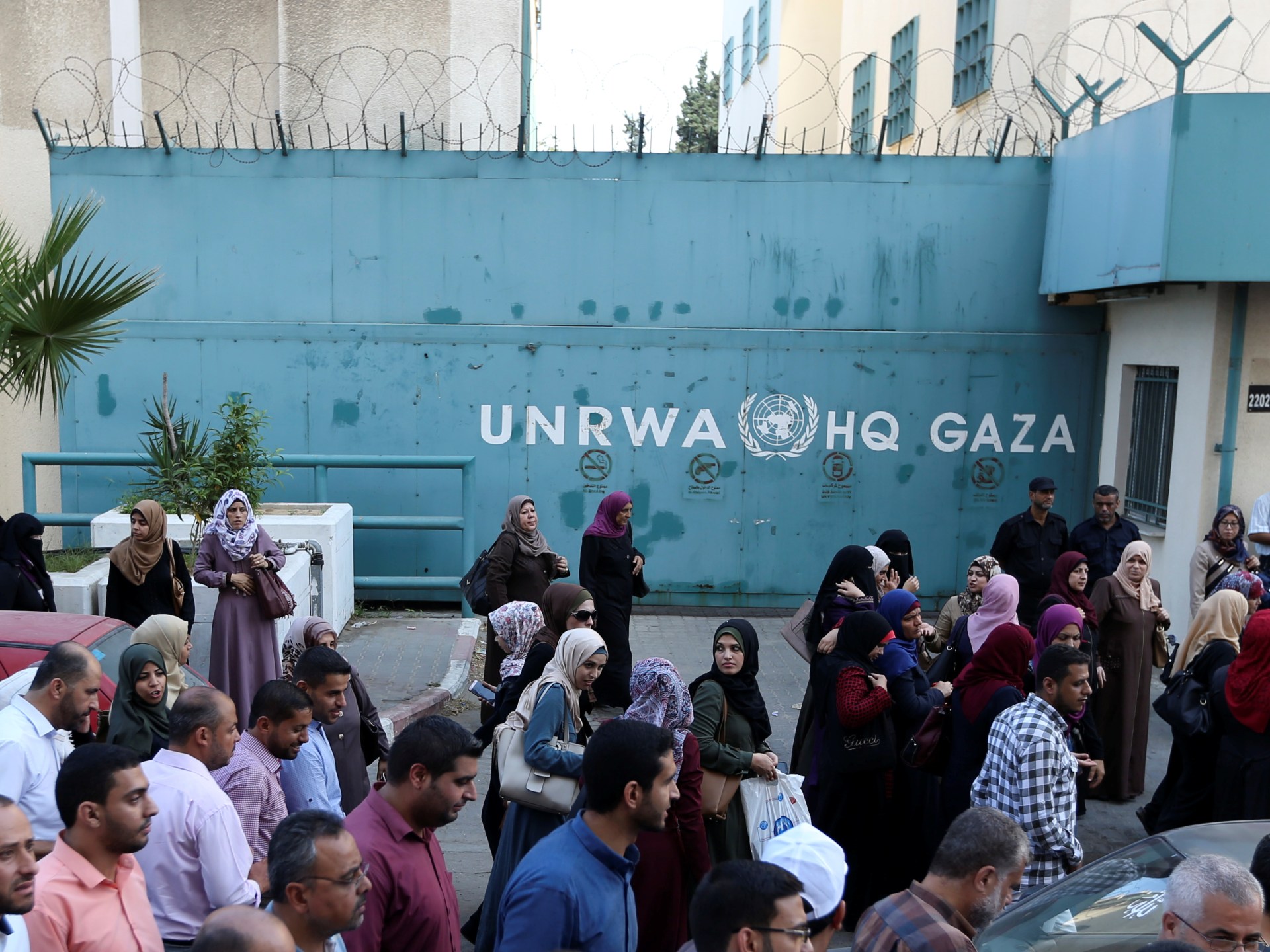 Israeli strikes kill UN staff, more than 70 of his extended family in Gaza | Israel-Palestine conflict News
