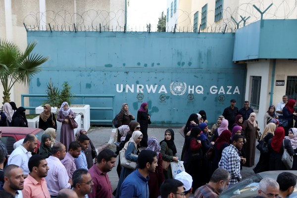 Израелски удари убиха служители на ООН, повече от 70 от разширеното му семейство в Газа