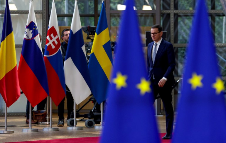 EU meets to discuss Russia oil sanctions