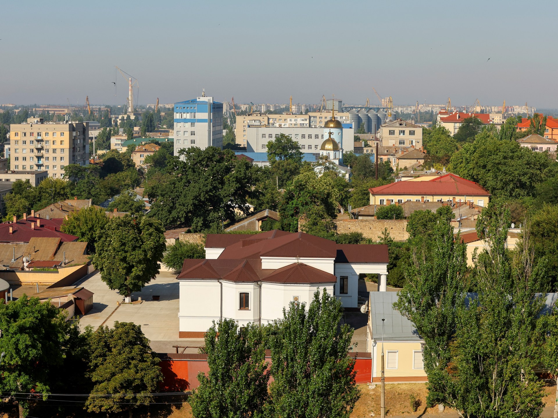 Ukraine, Russia say six civilians killed in attacks on Kherson, Horlivka