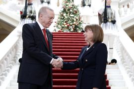 Greek President Katerina Sakellaropoulou welcomed Turkish President Recep Tayyip Erdogan