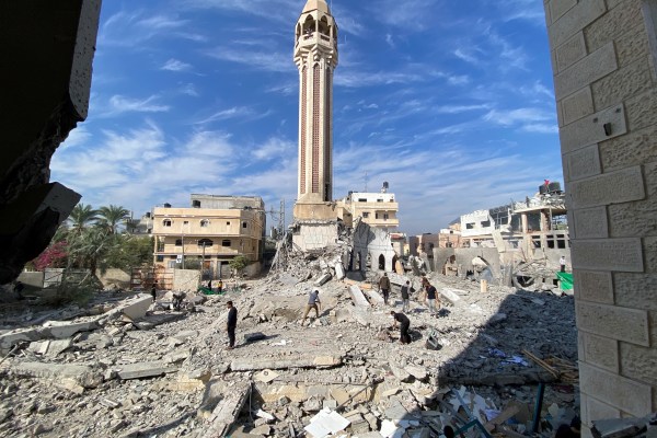 Хамас казва, че джамията в Газа е разрушена, призовава ЮНЕСКО да спаси наследството