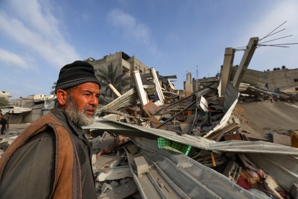 Каква е ситуацията в Хан Юнис в Газа, докато Израел засилва атаките?
