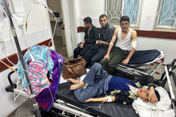 Болестите се разпространяват в Газа на фона на колапса на здравната система, израелските удари