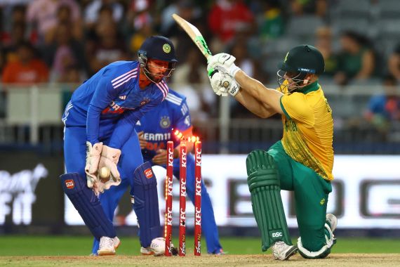 Cricket - Third T20 International - South Africa v India - Wanderers Stadium, Johannesburg, South Africa - December 14, 2023 South Africa's David Miller is bowled out by India's Kuldeep Yadav REUTERS/Siphiwe Sibeko