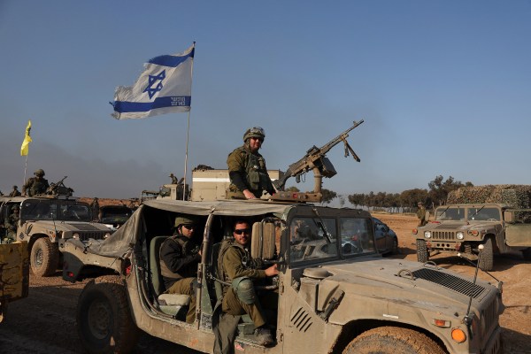 Израел казва, че войната в Газа е като Втората световна война. Експерти казват, че това е „оправдание на бруталността“