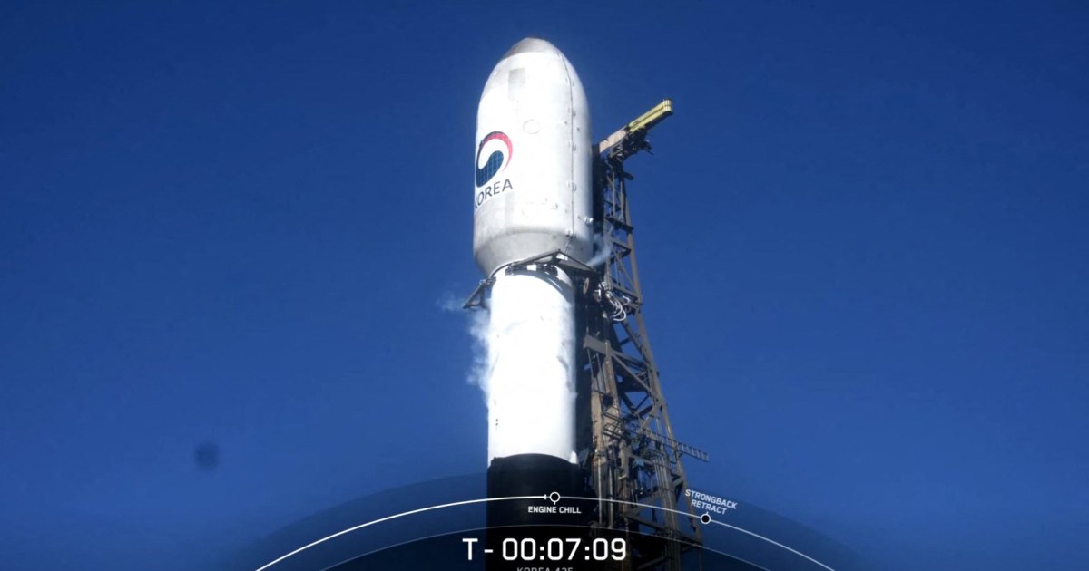 한국, 북한과의 우주 경쟁 속에서 SpaceX와 정찰 위성 발사 |  우주 뉴스