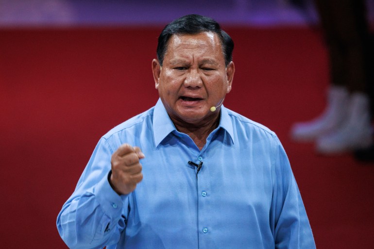 Prabowo makes a point during the debate