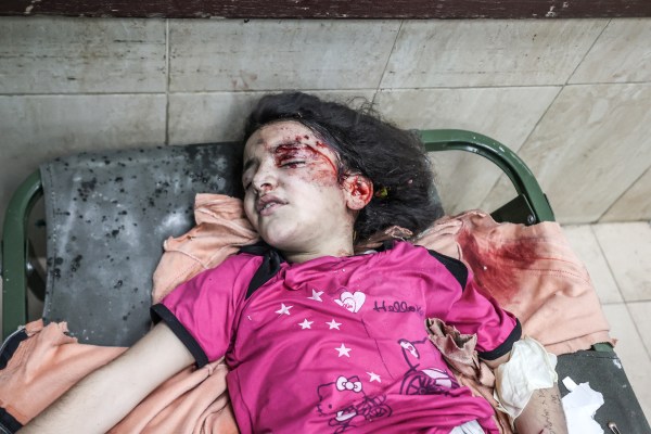Няма край на страданието на децата от Газа, докато израелските атаки бушуват на