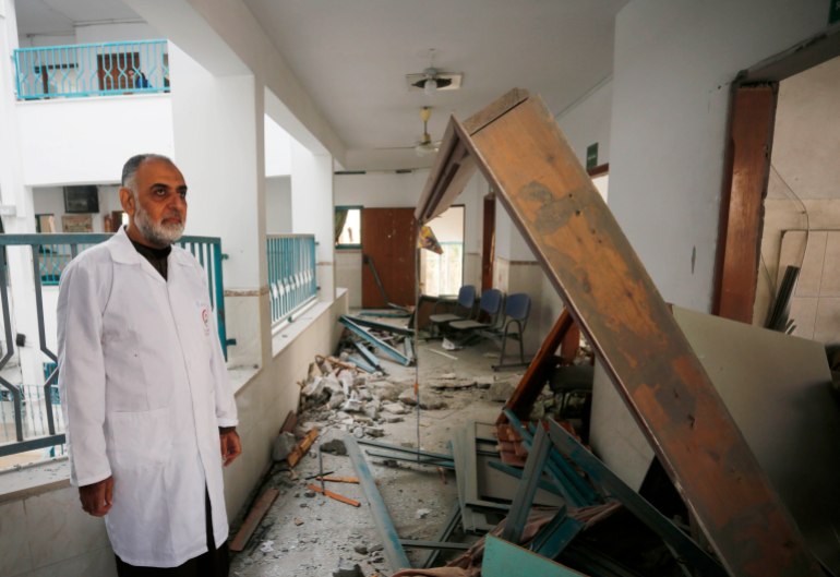 İsrail'in Deir El Balah'taki saldırılarında ağır hasar gören Yaffa Hastanesi