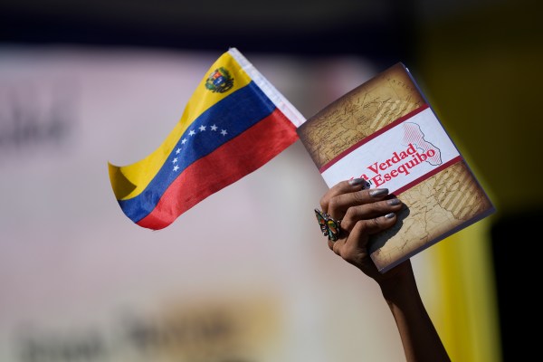 Бразилия настоява за спокойствие, тъй като напрежението на границата между Венецуела и Гвиана нараства заради Есекибо