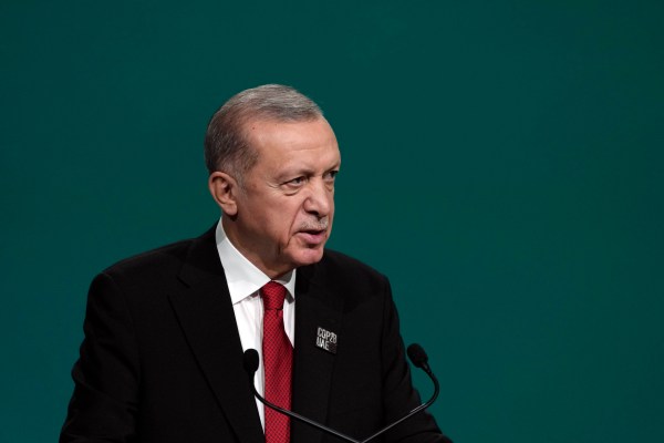 Турският президент Реджеп Тайип Ердоган заяви че очаква стъпки от