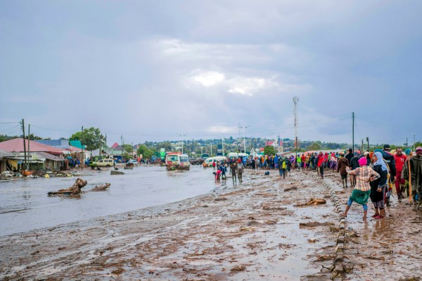 Броят на загиналите от наводнения в Северна Танзания след поройни