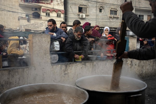 Глад до февруари: Колко тежка е кризата с глада в Газа при израелските атаки?