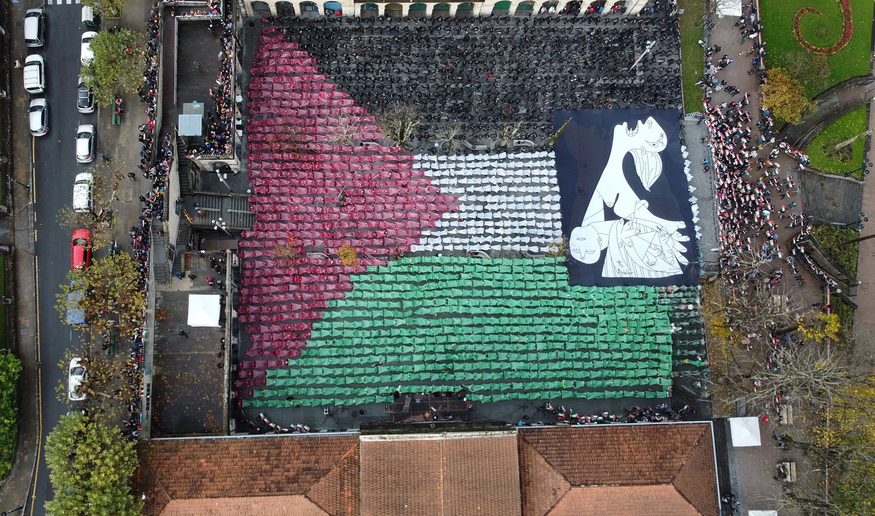 Sirens blare in Spanish civil war town of Guernica in solidarity with Gaza | Gaza
