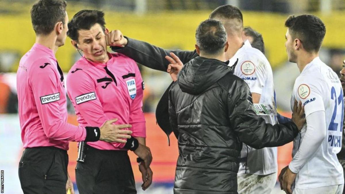 Turkish football suspended after president attacks referee | Football