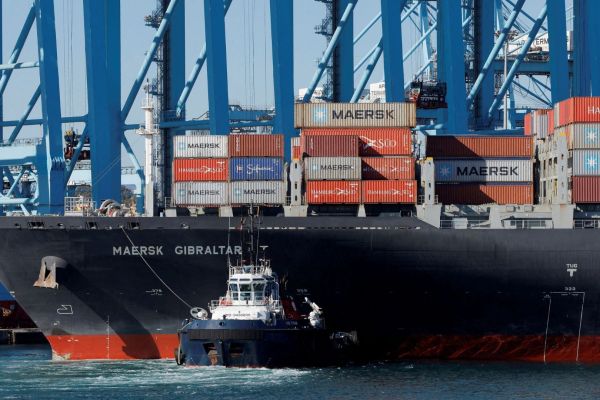 Може ли водена от САЩ коалиция да осигури корабоплаването в Червено море?