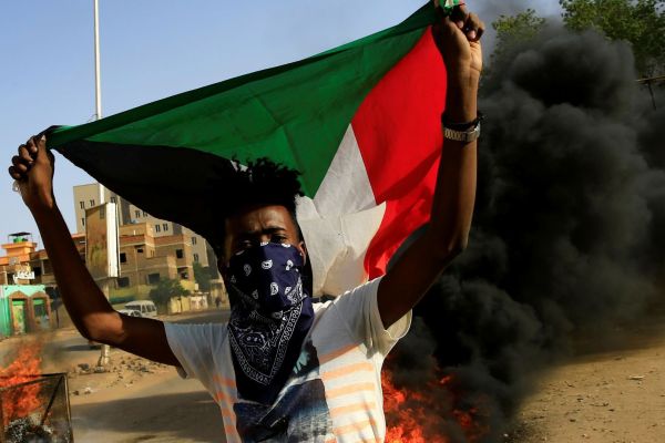 Как се намира конфликтът в Судан след осем месеца?