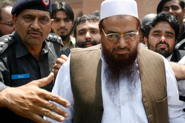 Индия официално поиска от Пакистан да екстрадира заподозрения за атентатите в Мумбай Хафиз Саид