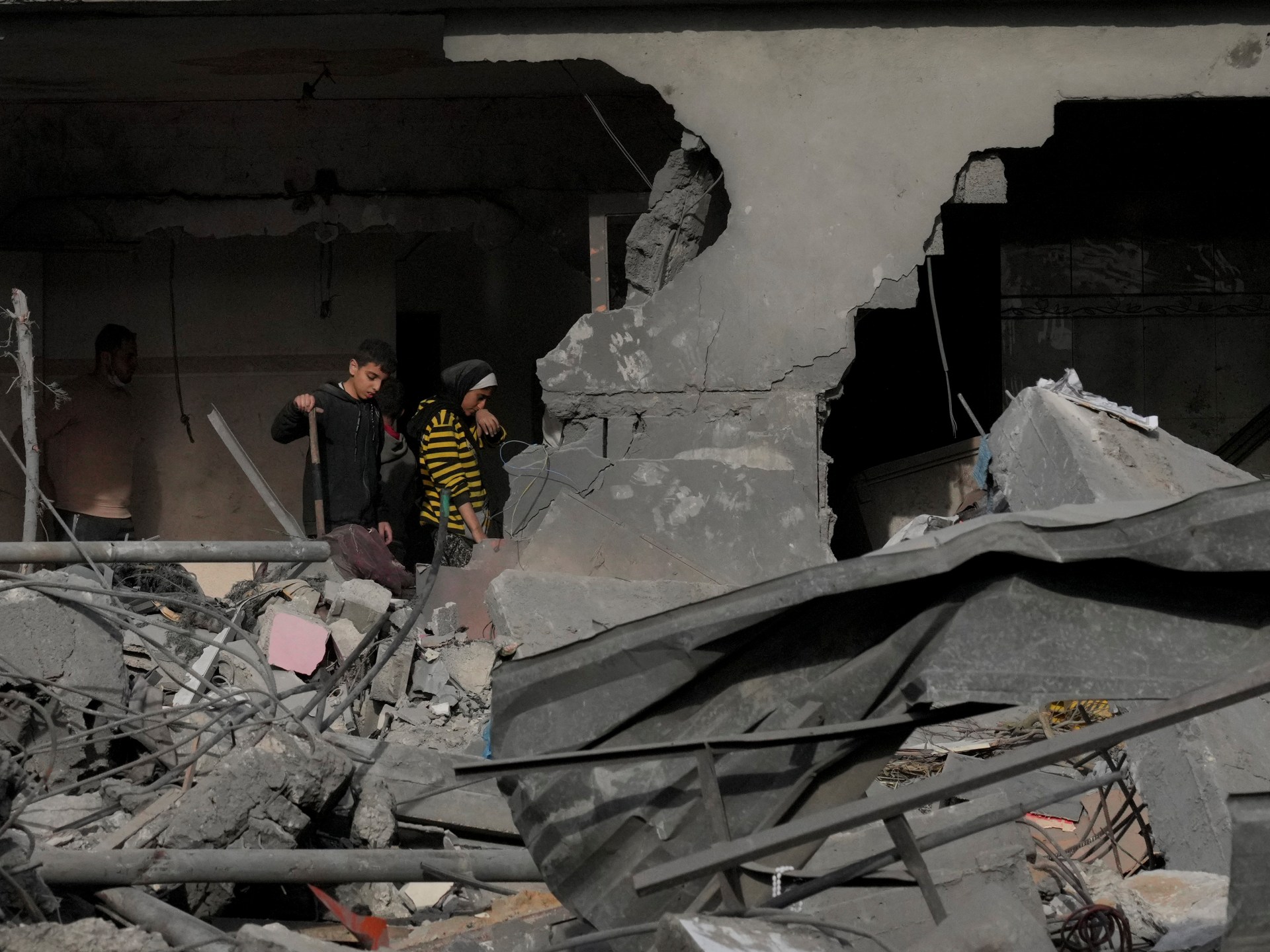 Nearly 300 killed in Gaza in 24 hours as Hamas, Netanyahu trade threats | Israel-Palestine conflict News