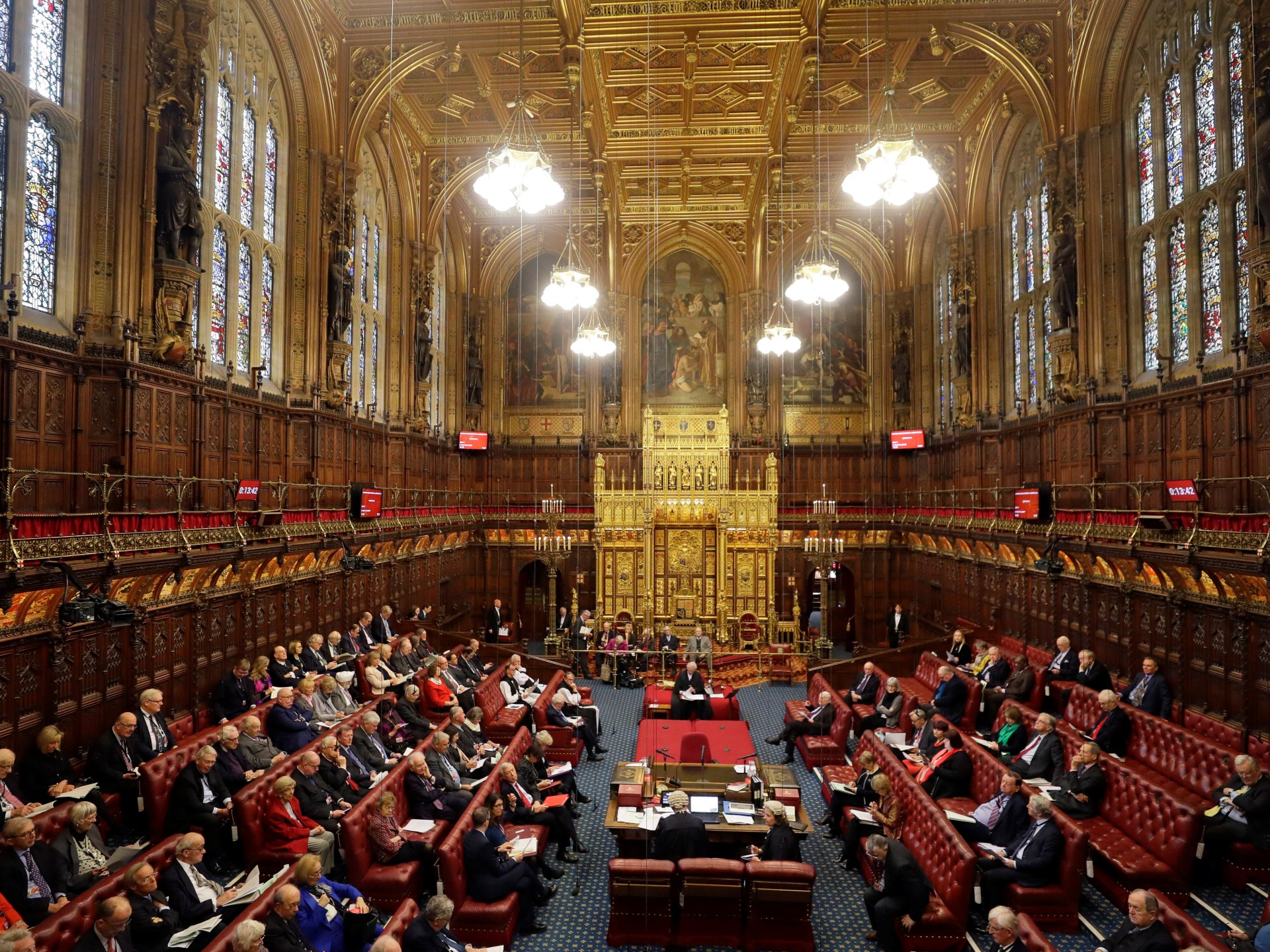 İngiltere’nin üst meclisi, sığınmacıların Ruanda’ya sınır dışı edilmesine ilişkin planın ertelenmesini oyladı